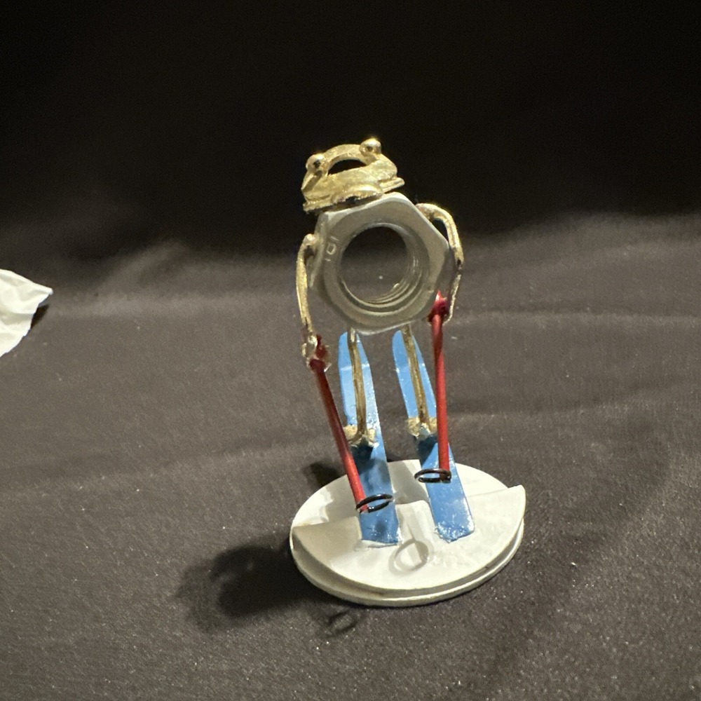 Vtg 2000 Arthur Ward Skier Frog Sculpture Nuts Bolts Winter Sport Reproduction - Picture 7 of 8